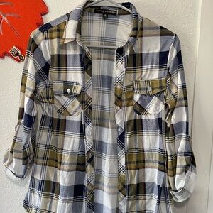 Woman Casual Plaid Shirt - Green and White